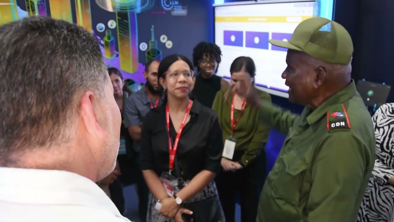 Recorrió Esteban Lazo pabellones de la Feria Internacional de La Habana (FIHAV 2025) 