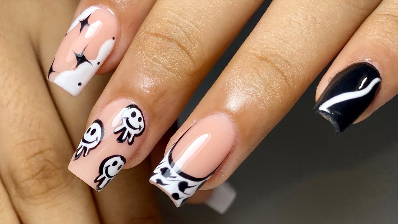 Uñas con diseño en mano alzada ✨