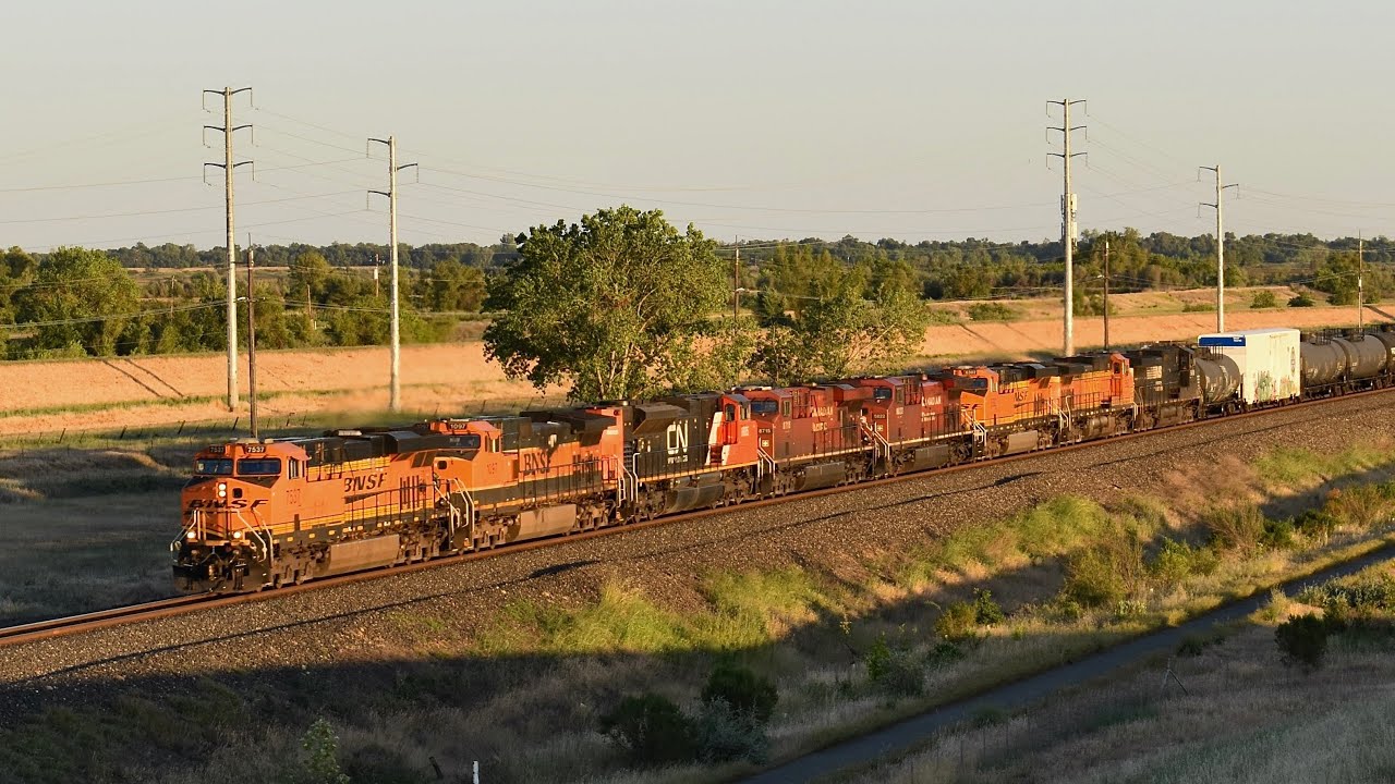 Insane Consist on the BNSF H-BARPAS!