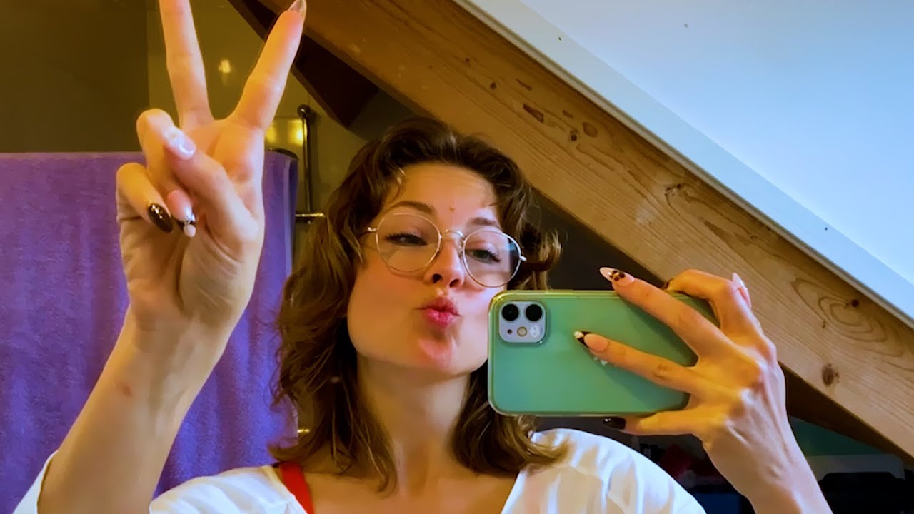 ASMR tapping around my bathroom 🛀✨