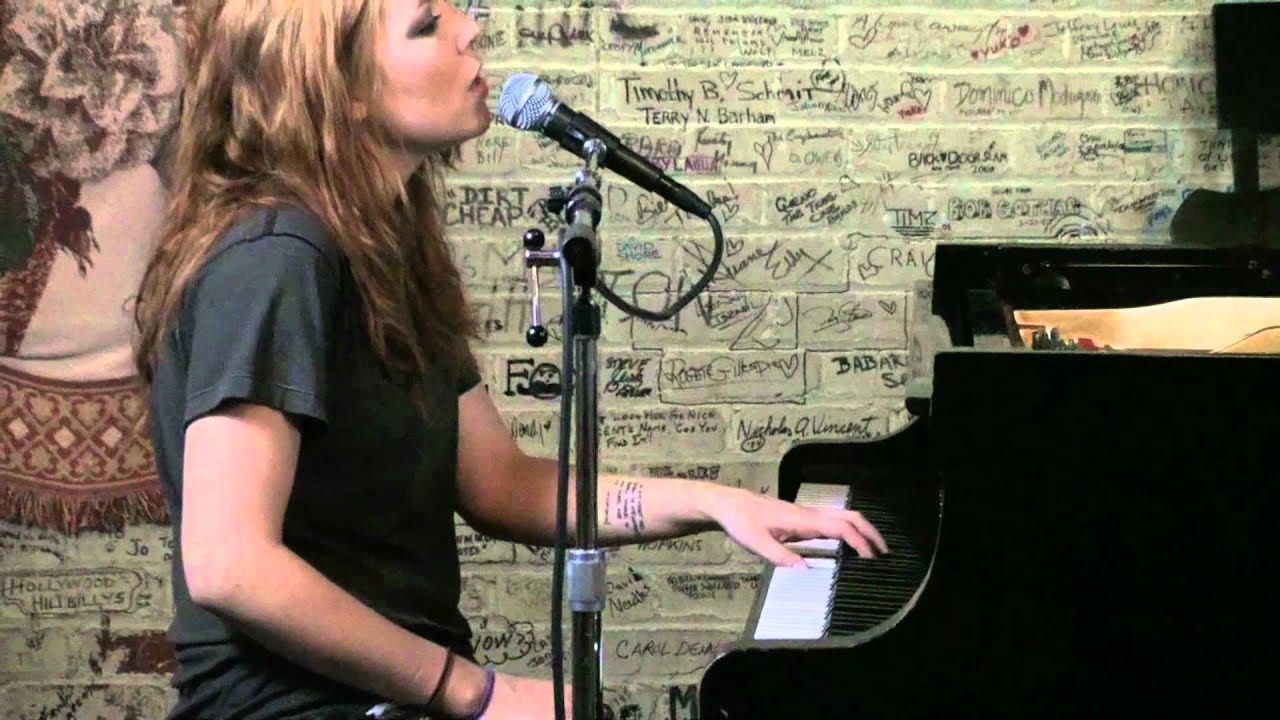 Holly Brook - Haunted (KGRL FPA Live Session)