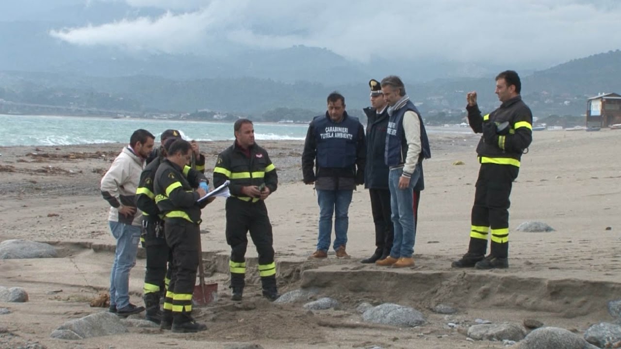 Inquinamento: indagini sulla spiaggia di Montauro in seguito all'inchiesta de 'Le Iene'
