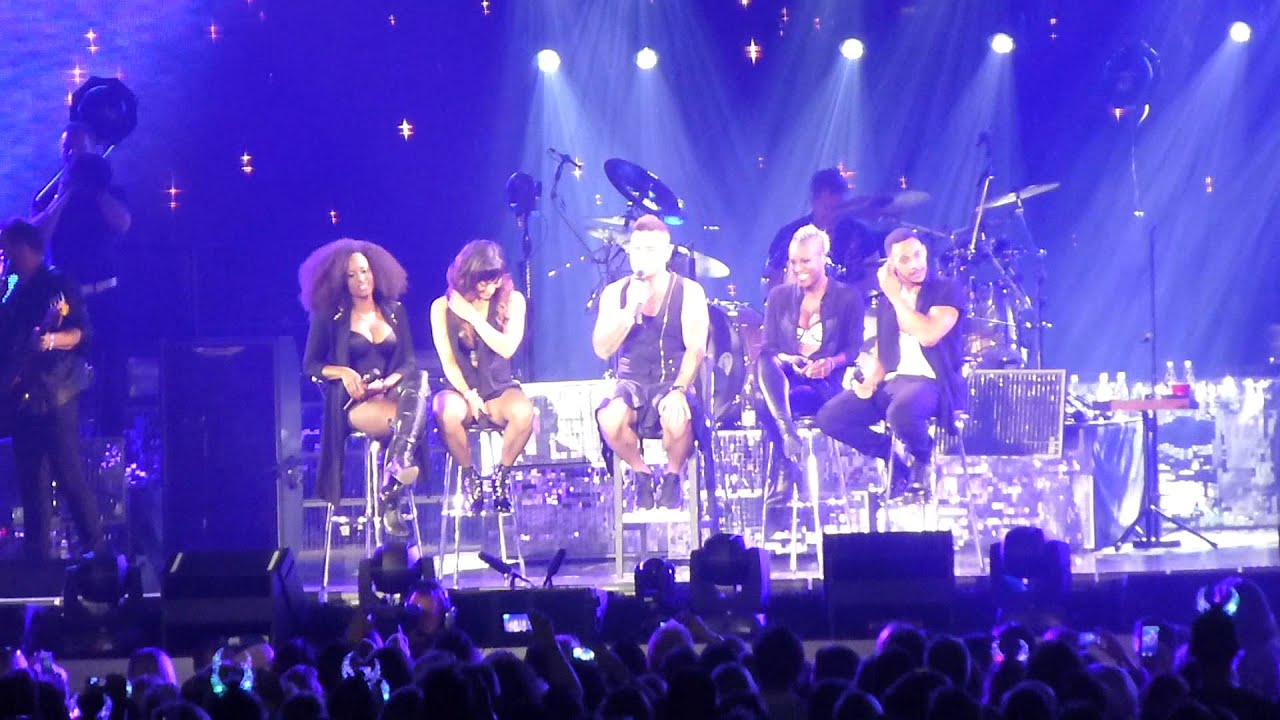 Robbie Williams-Morgan *She's the One*  Brisbane 17/10/15