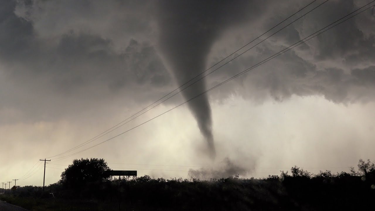 WINDTHORST, TEXAS TORNADO THROWING TREES - May 25, 2024