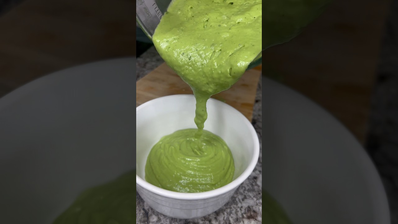 PREPANDO UNA RICA SALSA DE AGUACATE S&Uacute;PER CREMOSA!!