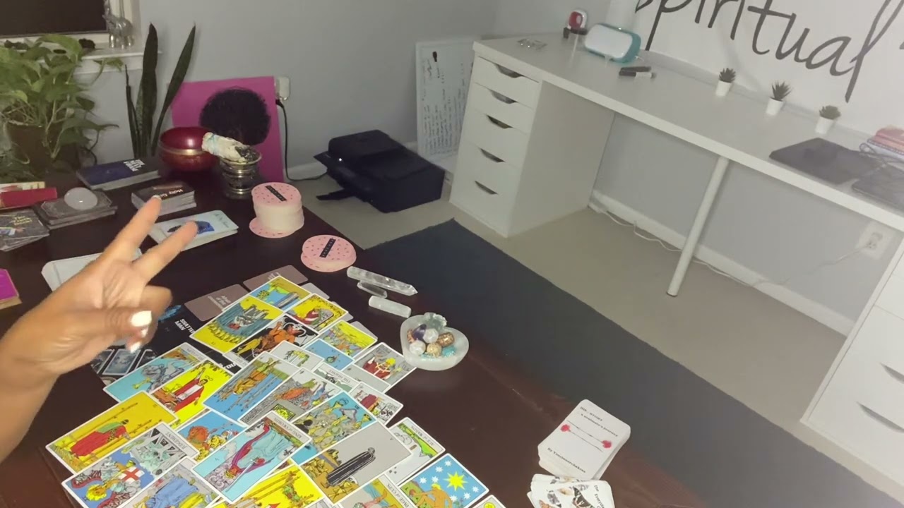 PISCES ♓️ THEY’RE AFRAID OF CONNECTION.. PISCES, YOU SHOULD AFRAID AS WELL ..