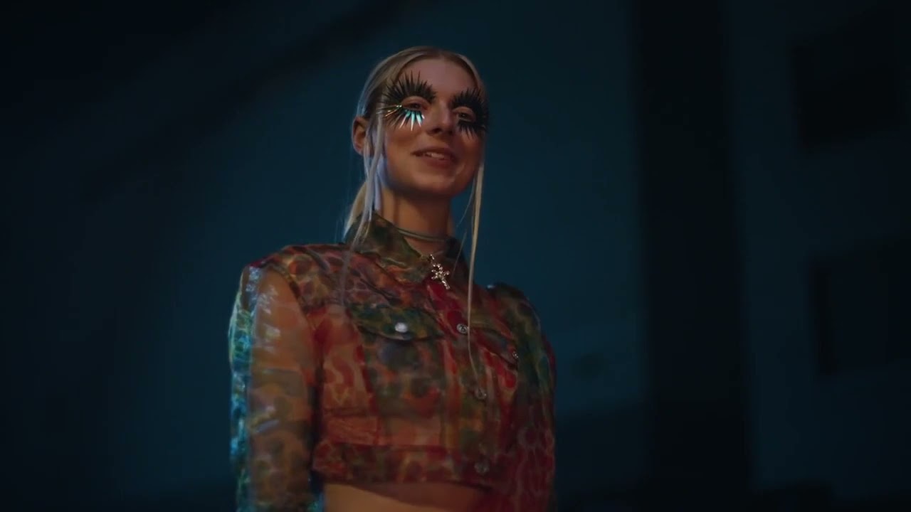 All of Jules's outfits on Euphoria season 1