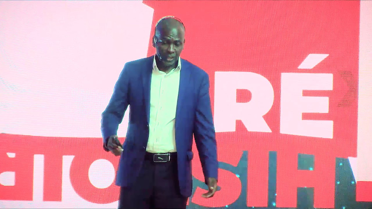 De la gare routière à l'université | Melama DIOMANDE | TEDxGrandBassam