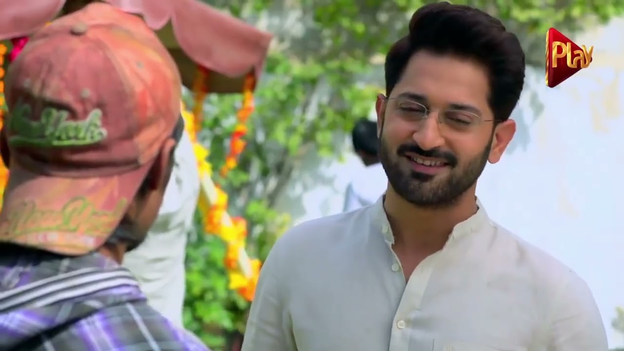 Log Kia kahengey? Yeh damad hai koi beta thori #MuhabbatTuJaneNa | PlayEntertainment