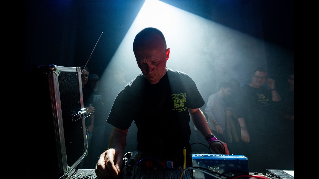 Sendepause live at Voltage Control Amsterdam
