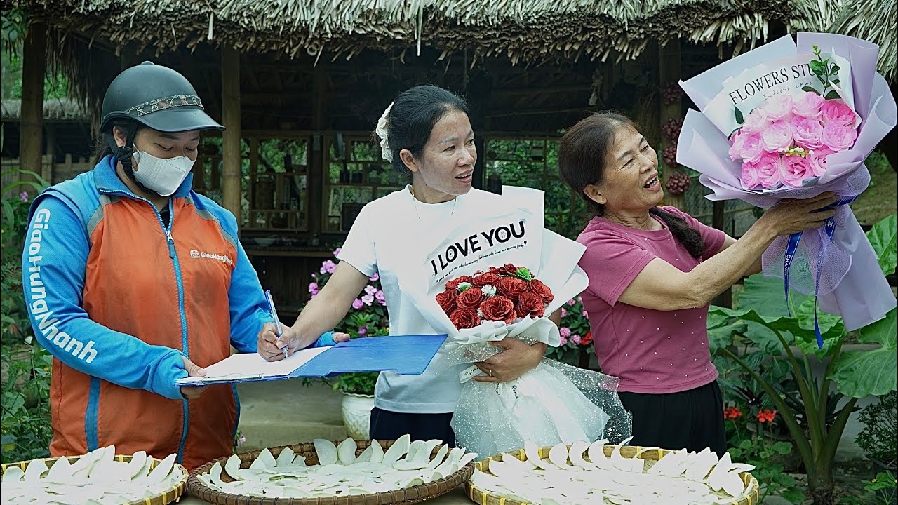 Harvesting papaya stems and fruits to prepare dishes: a wonderful day for Mom Uir and Tu Tieu