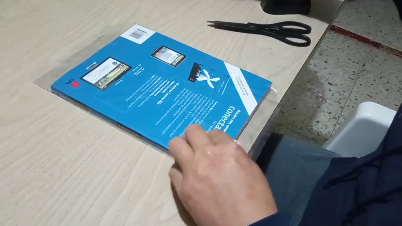 Tutorial Como forrar libros de la SEP con plástico Cristal