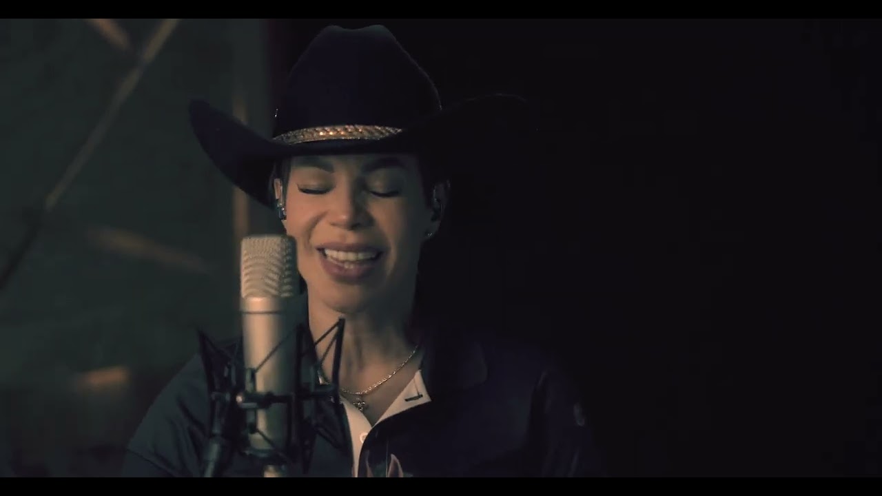 Adricarlis Borges - Sentimientos (Video Oficial)