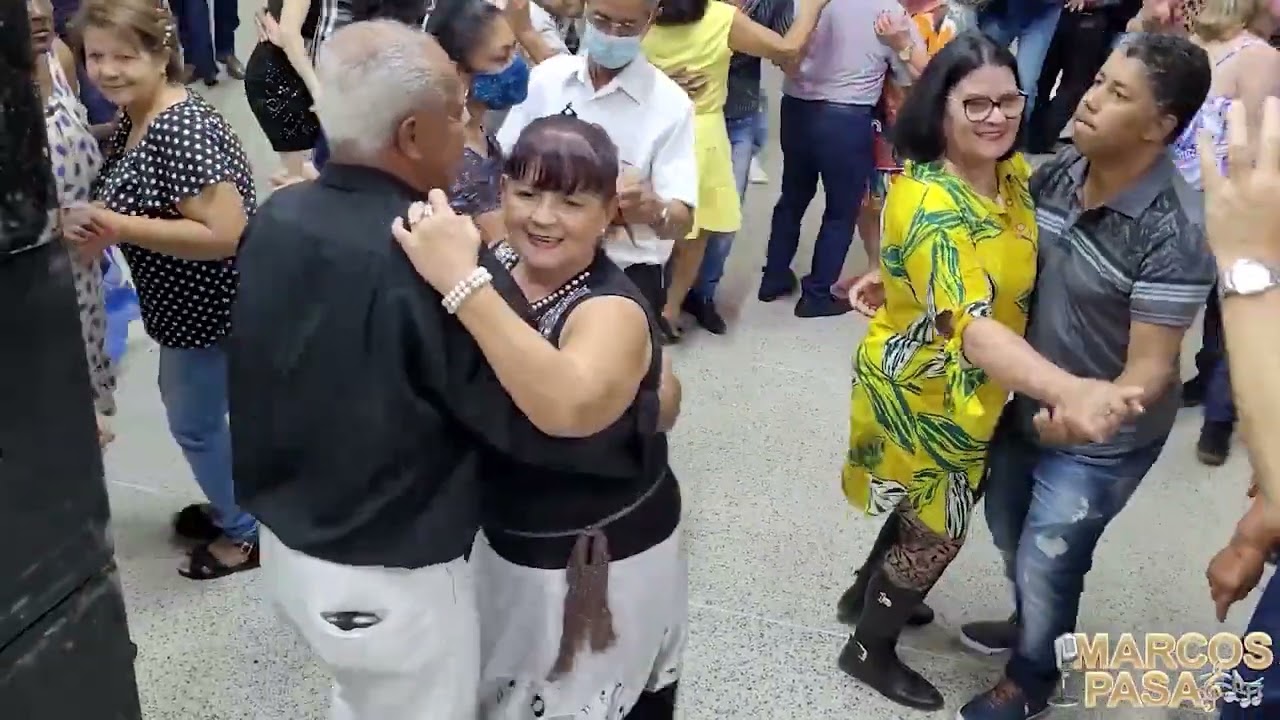 Domingueira CCI Tupã São Paulo Marcos Pasa Nosso Amor Ta bagunçado Domingueira CCI Tupã São Paulo
