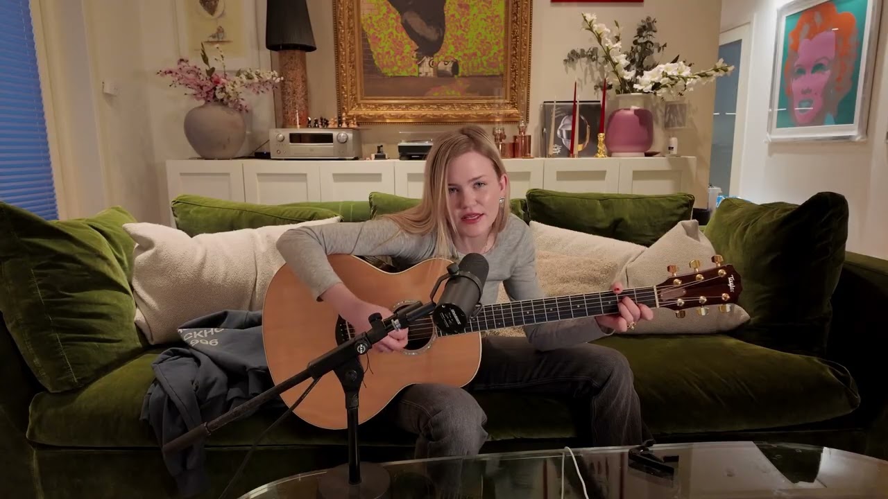 A little less conversation - Ida Redig (Elvis Presley cover)