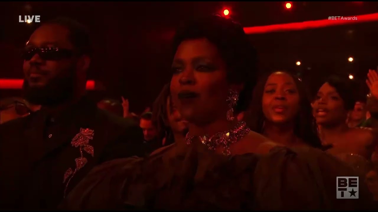Doechii and SZA perform &ldquo;Ready or Not&rdquo; during Ms. Lauryn Hill&rsquo;s 2026 #BETAwards tribute. 🔥