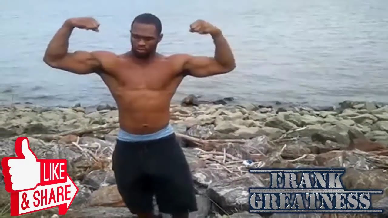 Frank Greatness Flexing On The Beach 08-26-2012