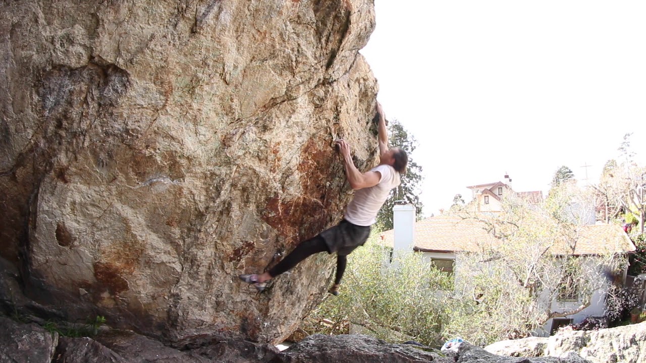 Bouldering : Berkeley CA : Indian Rock : Bananas [FA] | Dark Passenger Low