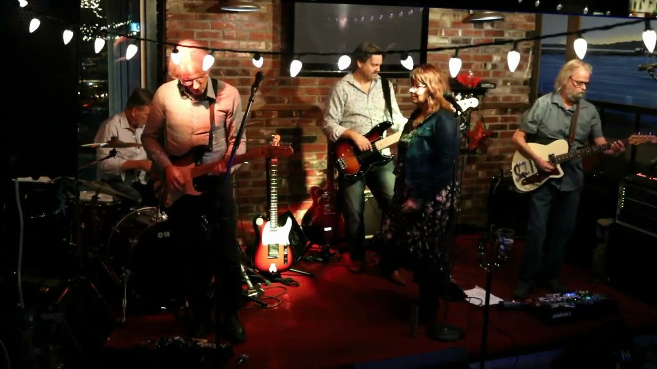 Highway Diamond @ West Beach Bar & Grill - Feb 18, 2022