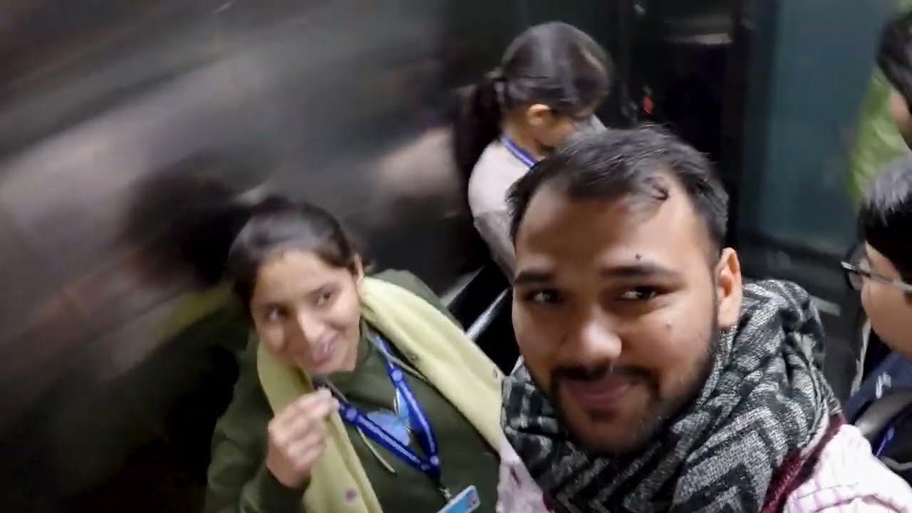 ADPR CLASS KI FIRST DEFENCE CLASS  (IIMC DELHI )