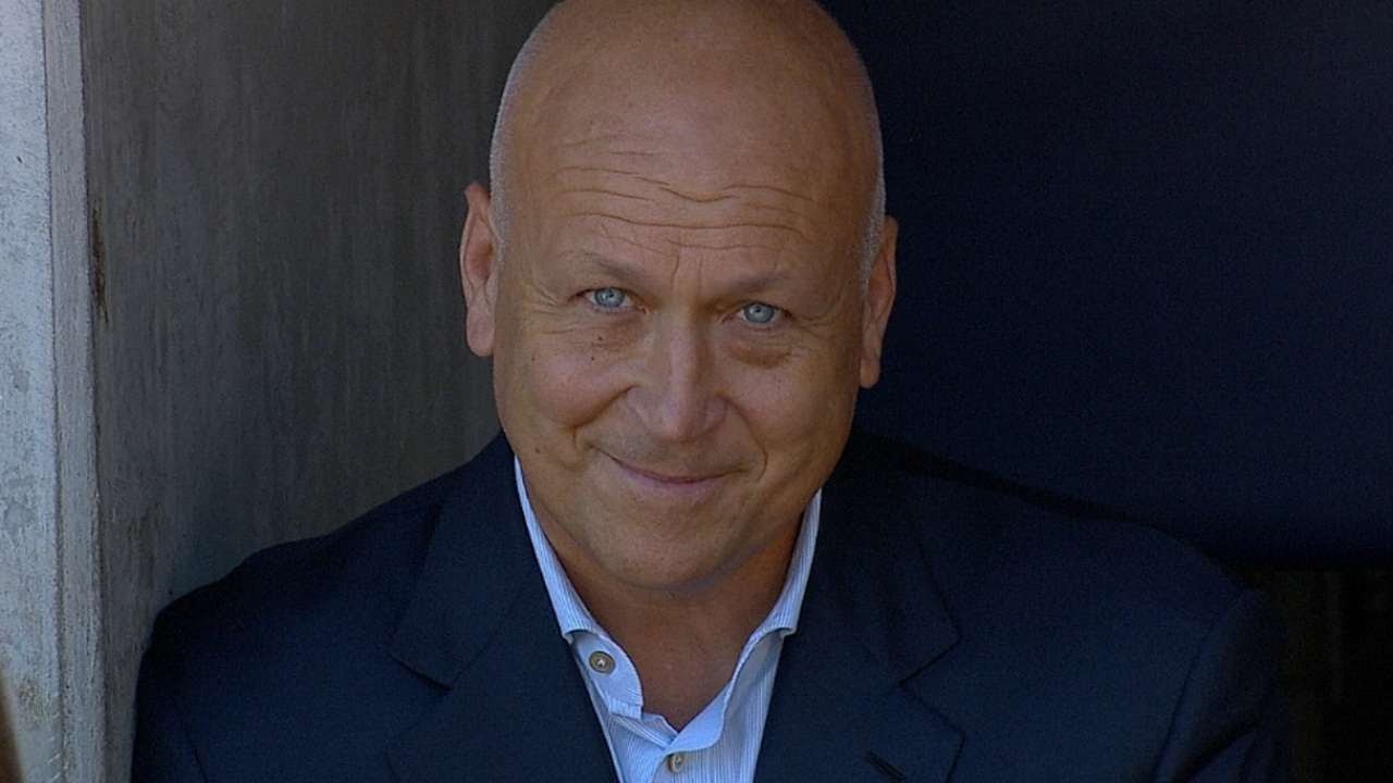 Cal Ripken Jr. surprises Derek Jeter on Derek Jeter Day