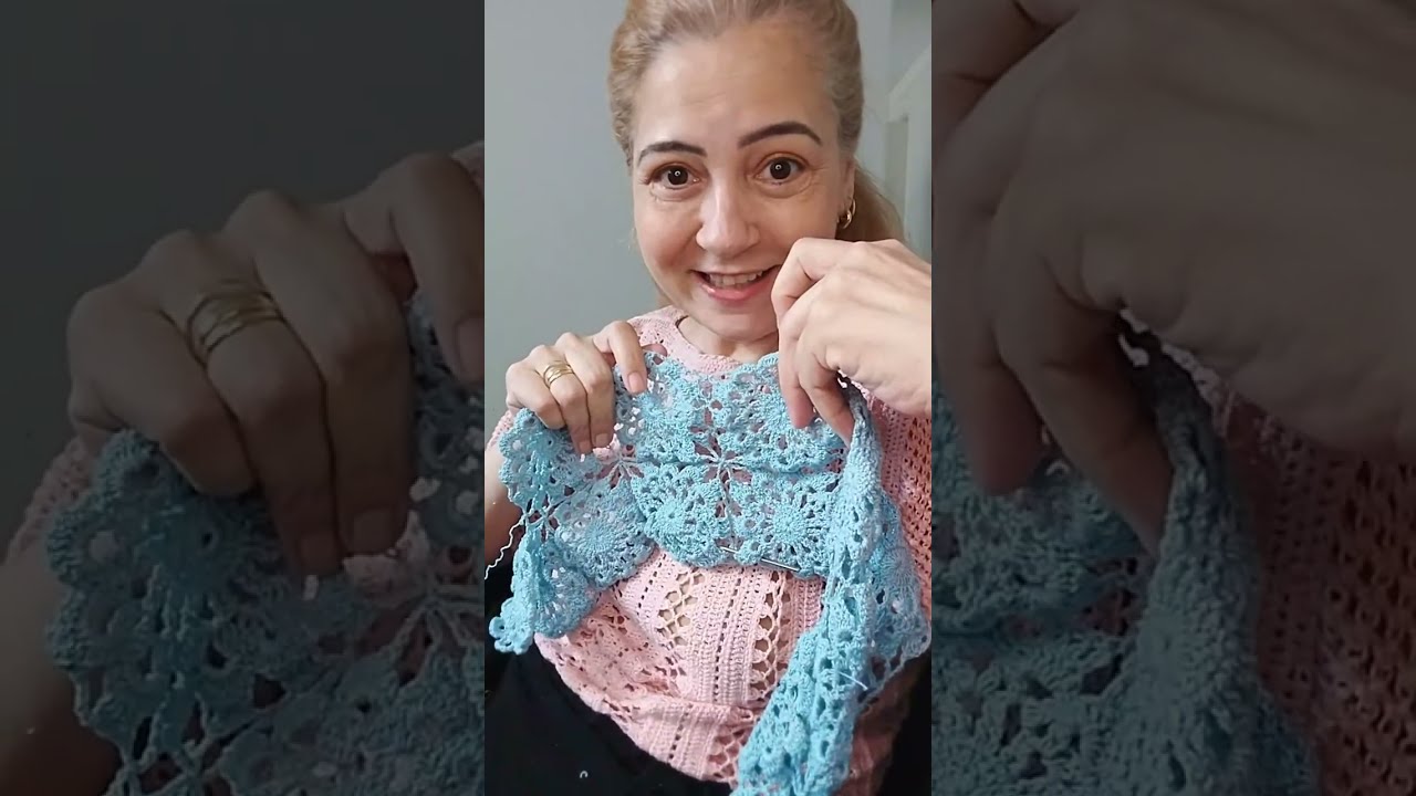 Blusinha azul de crochê 