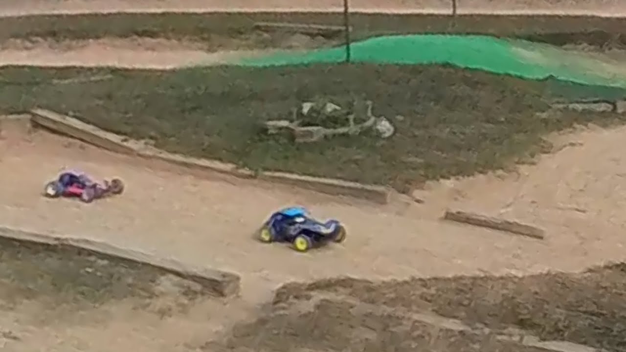 Tamiya DT-02 Holiday Buggy circuit footage