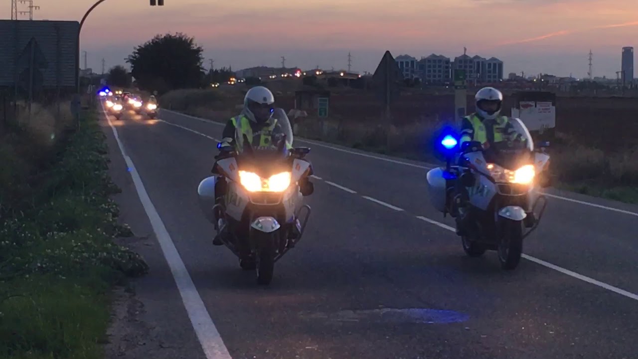 Escolta fúnebre de la Guardia Civil Tráfico en Sevilla, adiós 