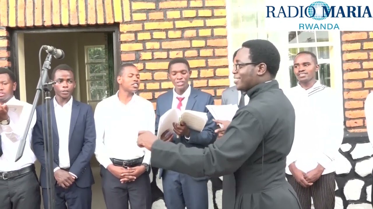 ABASEMINARI BA SEMINARI NKURU YA RUTONGO BARIRIMBIYE MUKURU WABO PADIRI NTAGANIRA Cyprien.23 03 2024