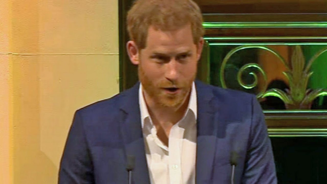 Prince Harry's Pasifika greetings draw rapturous applause in Auckland, New Zealand | Newshub
