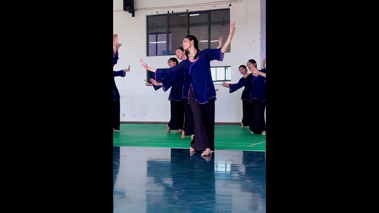 身韵巡礼《旁提漫步》