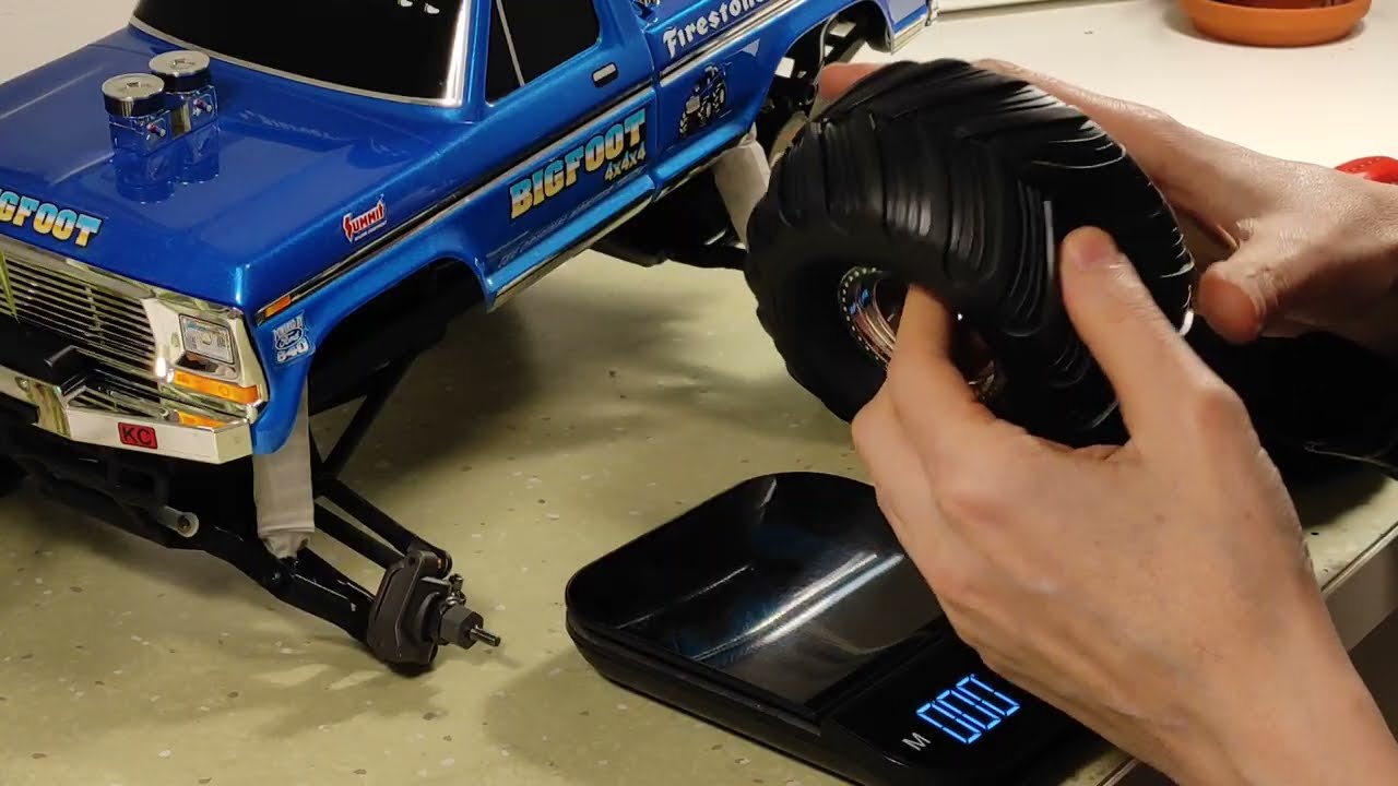 Traxxas Bigfoot Tires - Unbalanced Tires? :-/