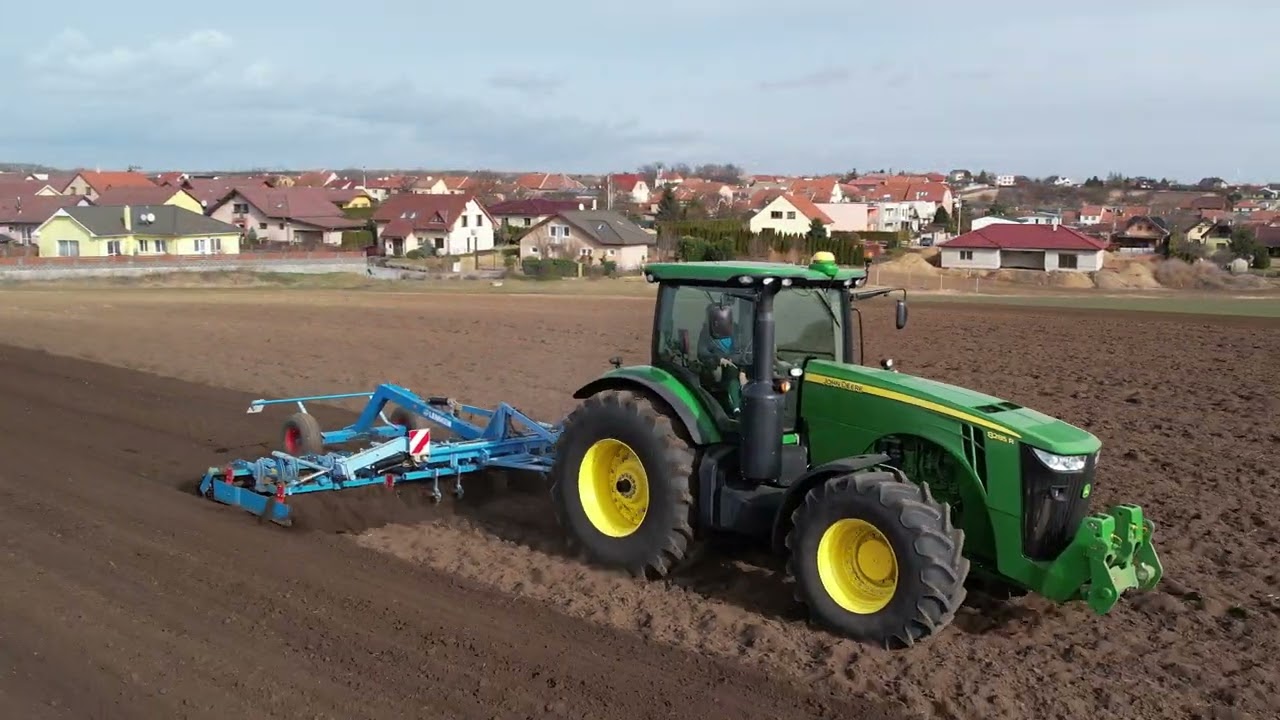 John Deere 8285R - stubble cultivators Lemken