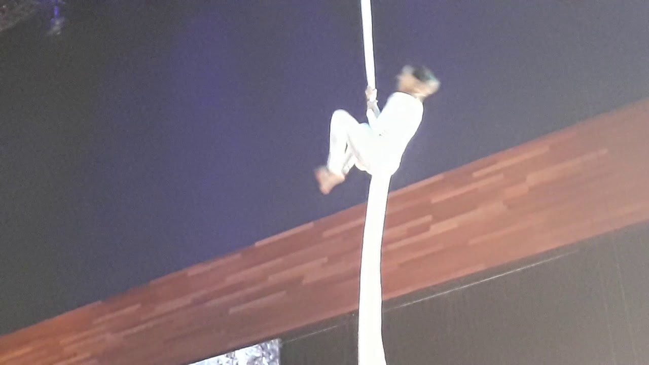 ICSJCampos - Eu Tamb&eacute;m (100 Bilh&otilde;es X) - tecido acrob&aacute;tico/ Danca A&eacute;rea