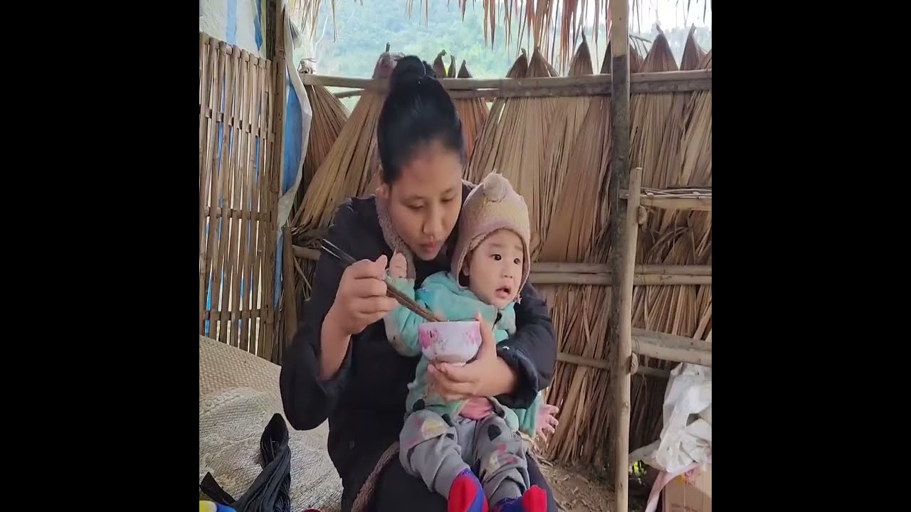 Daily Routines of a Mother and Child Living Without Land Ownership