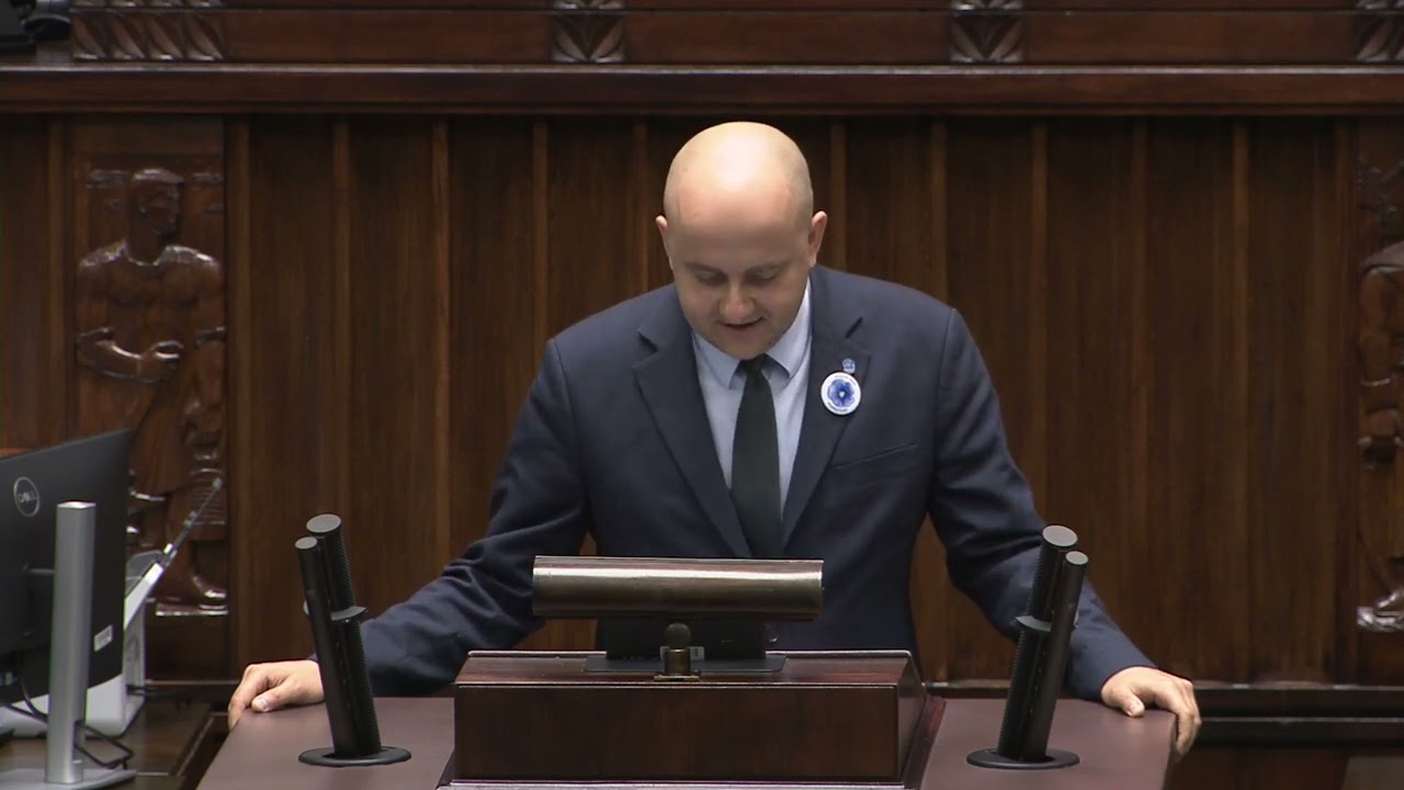 SKANDAL W POLSKIEJ SZKOLE! Zmusili dzieci do śpiewania hymnu Ukrainy?!