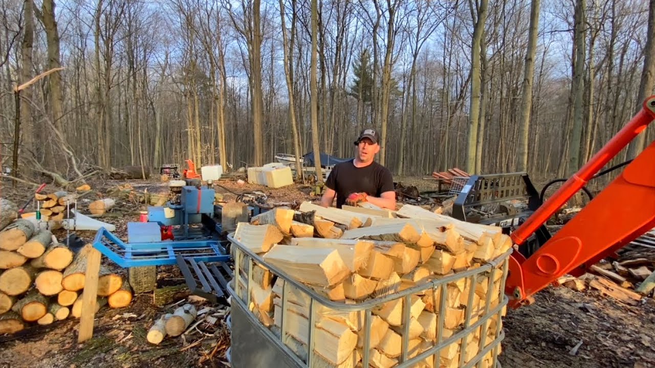 Splitting Poplar Camp Firewood for Bundles Straight Into IBC Tote. I Need A Faster Splitter!! #39