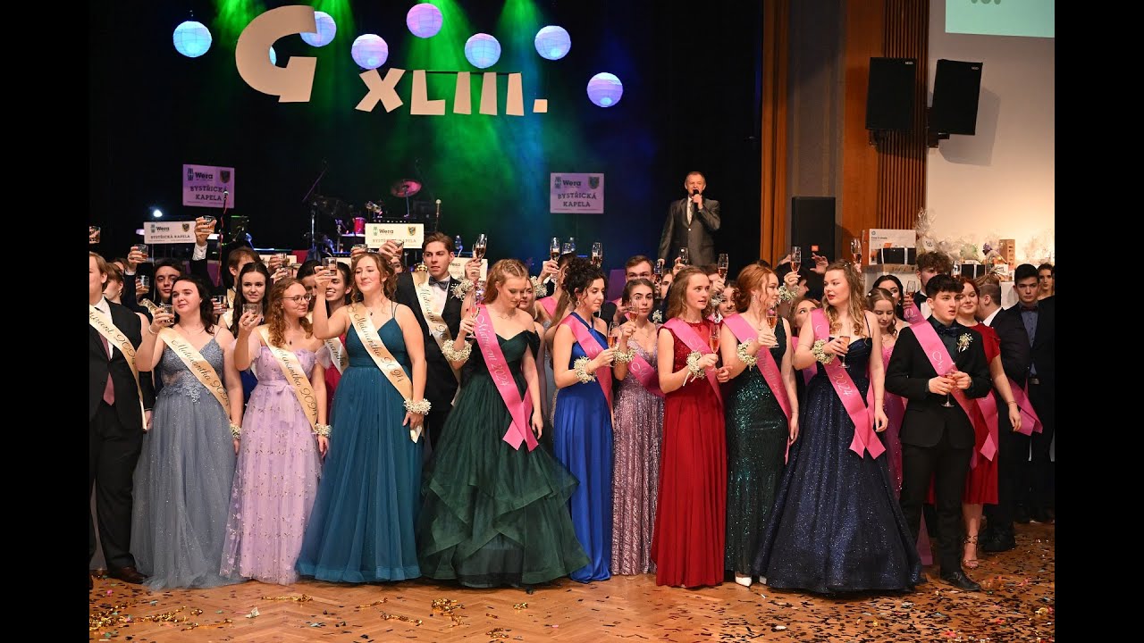 XLIII. ples GYBNP - nástup maturantů