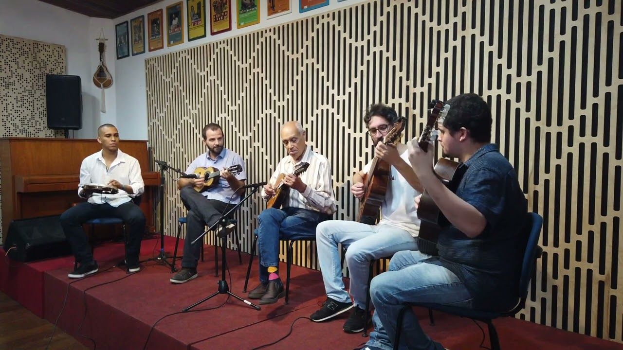 Vibrações (Jacob do Bandolim) - Izaias Bueno e Regional Jacarandá