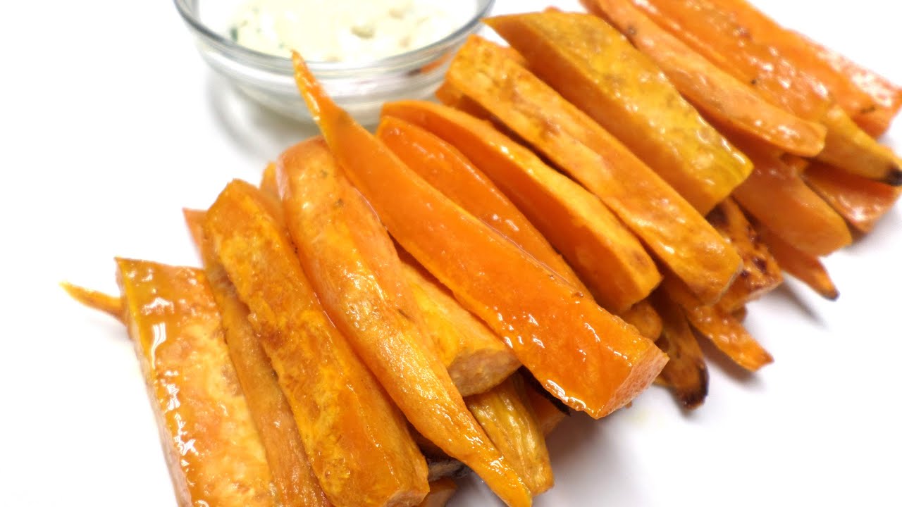 Картофель фри из сладкого картофеля от Кён Уэзерсби, запеченный.