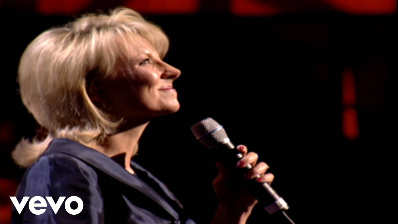 Bill & Gloria Gaither - I Will Never Leave You Alone [Live] ft. Janet Paschal