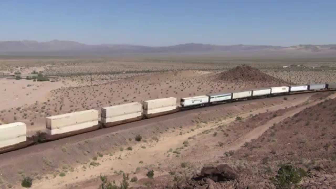 Railfanning Ludlow, CA BNSF Trains