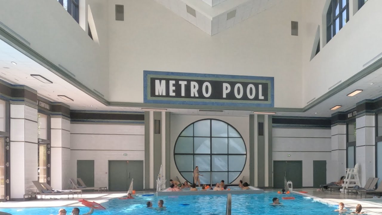 Piscine de l'hôtel New-York the art of marvel disneyland paris 