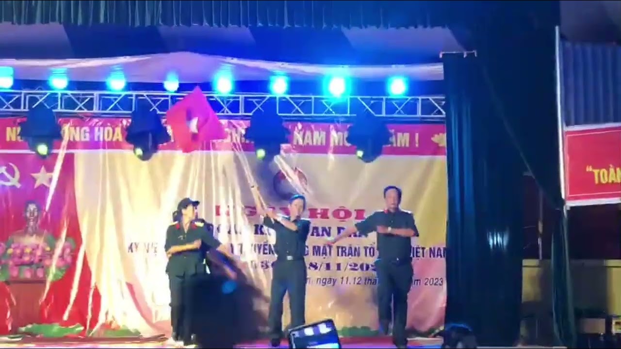 Bác Đang Cùng Chúng Châu Hành Quân độij văn nghệ thôn Đâu Kiên xã Quốc Tuấn 