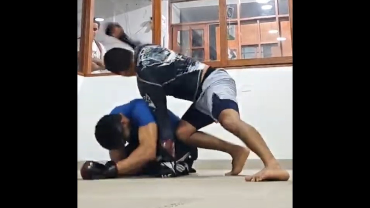 Ground and Pound no te deja escapar. Entrenamiento en vivo. Jueves 29 Enero.