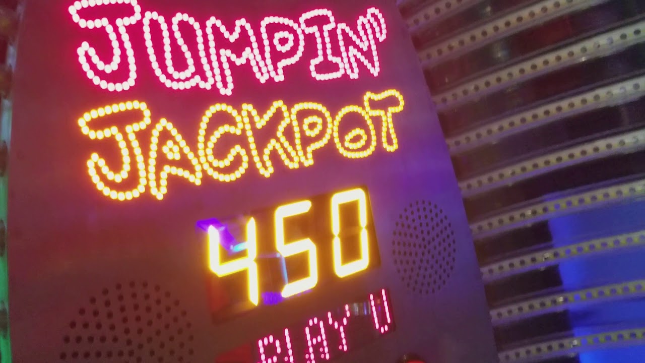 David Plays Flamin' Finger and Jumpin' Jackpot at PLAY (Part 1)