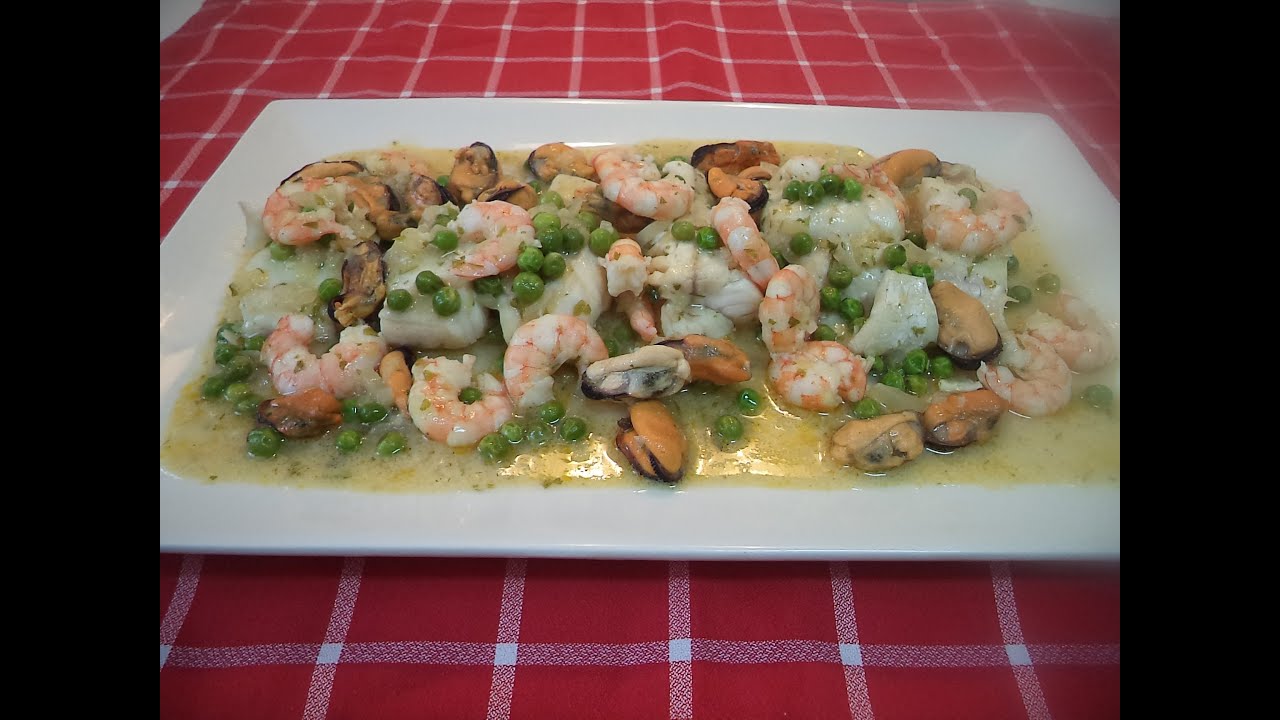 ROSADA EN SALSA VERDE CON LANGOSTINOS Y MEJILLONES