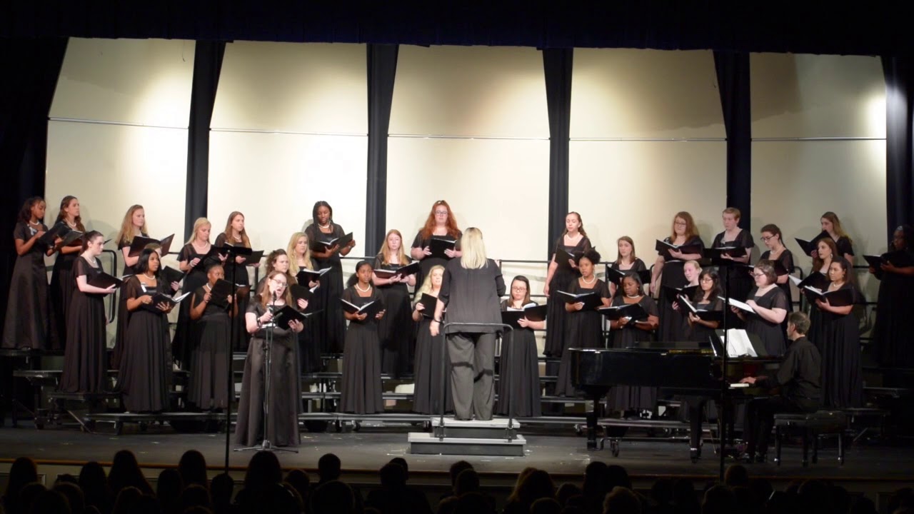 HRHS Advanced Women's Chorus sings 