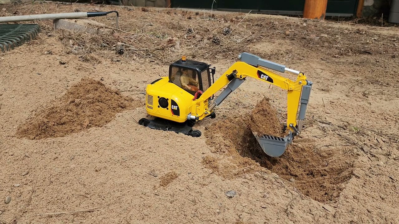 Bruder Cat RC Excavator Conversion!