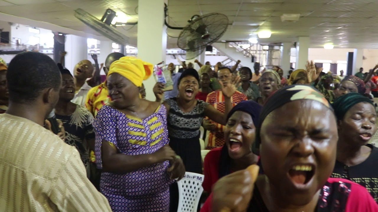 Pastor Emmanuel leading Prayer against certificate of Death